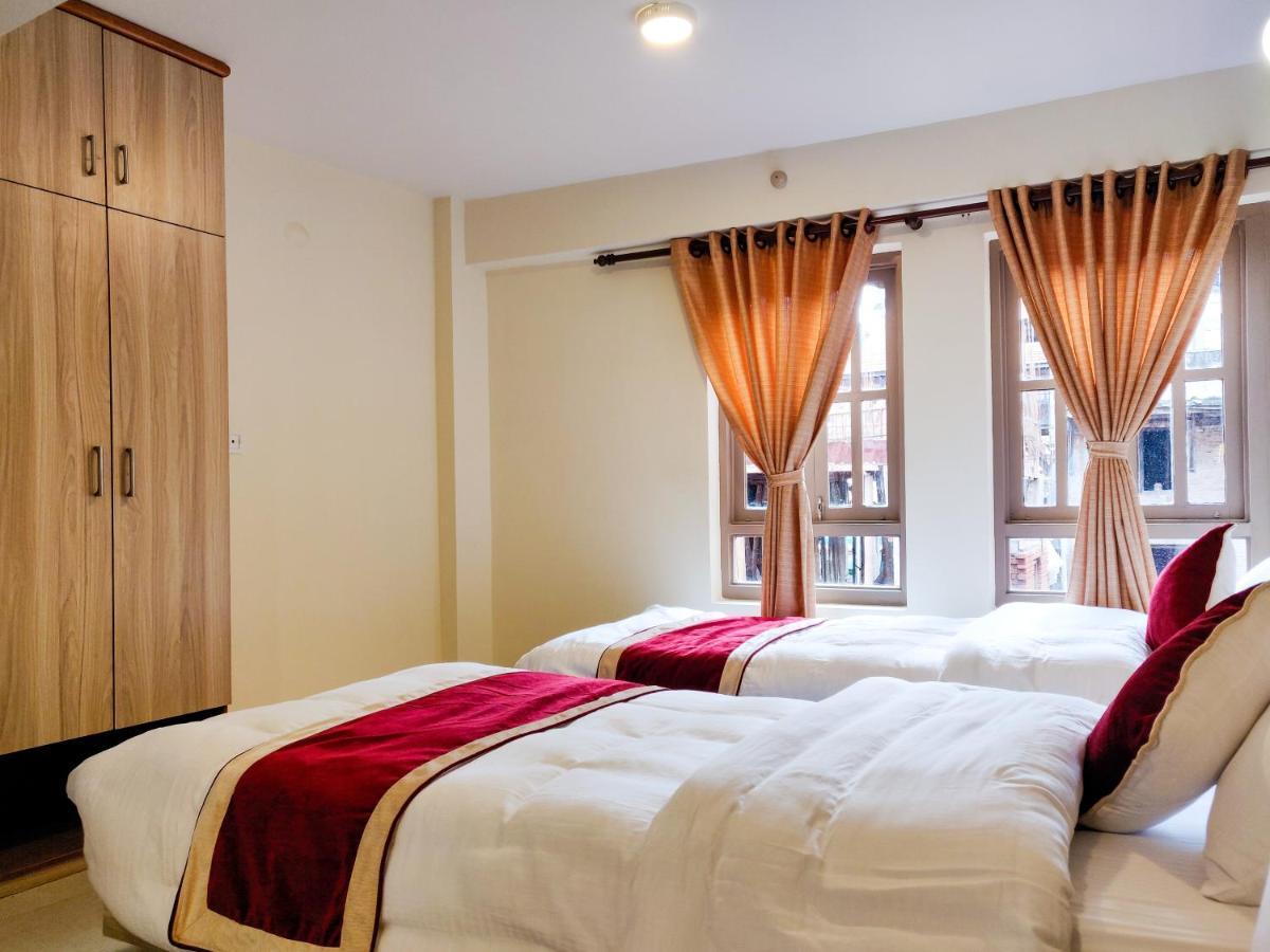 Hotel Central Bhatgoan Eksteriør bilde